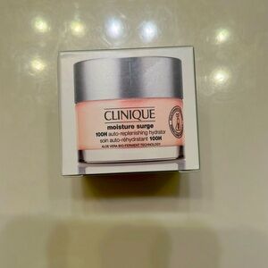 NIB Clinique Moisture Surge 100hr 1.0oz